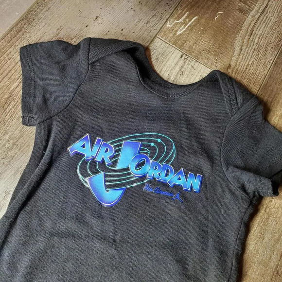 Air Jordan Black and Blue Baby Boy Bodysuit Size 0-6M NWOT - Picture 9 of 10